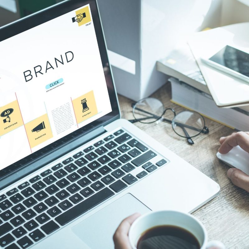 How to attract customers through digital marketing